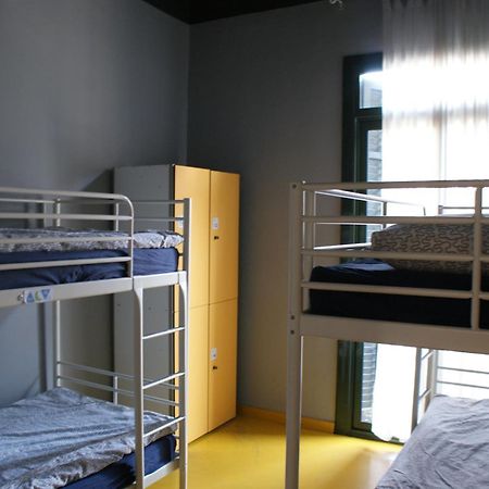 Sleep Green - Certified Eco Youth Hostel Barcelona Ruang foto