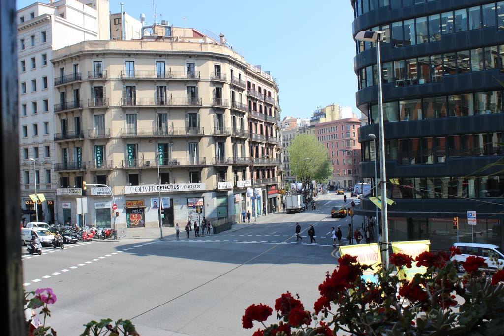 Sleep Green - Certified Eco Youth Hostel Barcelona Bagian luar foto