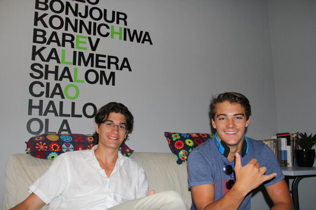 Sleep Green - Certified Eco Youth Hostel Barcelona Bagian luar foto