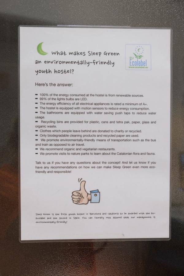 Sleep Green - Certified Eco Youth Hostel Barcelona Bagian luar foto